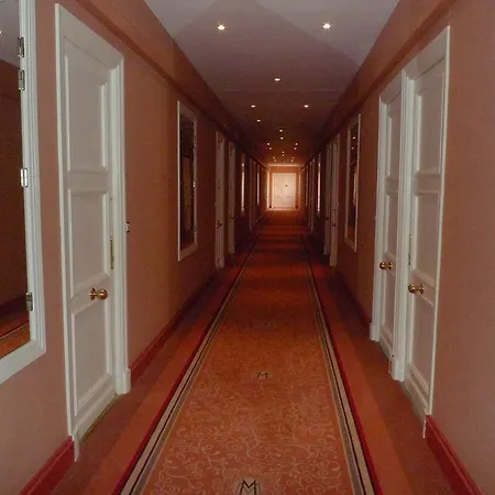 Residence Palais Miramar Beachfront Апартаменты Канны